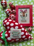 (image for) Merry Kiss Moose